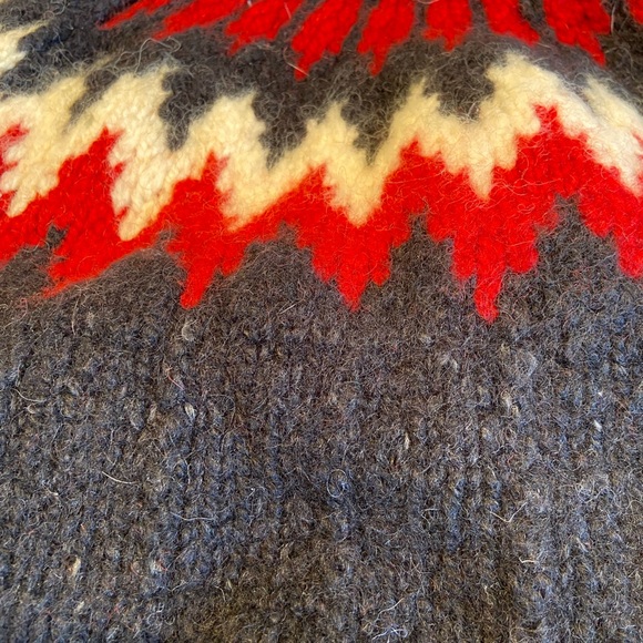 Vintage Hand Knit Chunky Greek Or Icelandic Sweater - Blue & Red - Size M or L - Picture 4 of 4